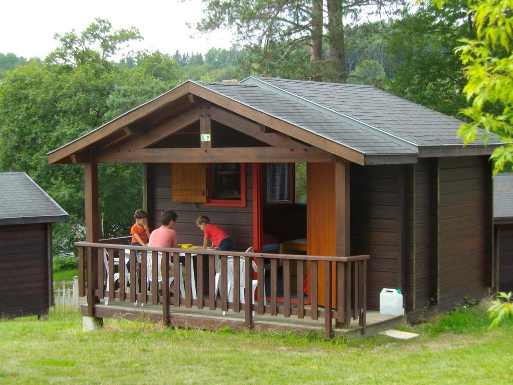 Hotel Camping Du Lac Marcillac-la-Croisille Exterior foto